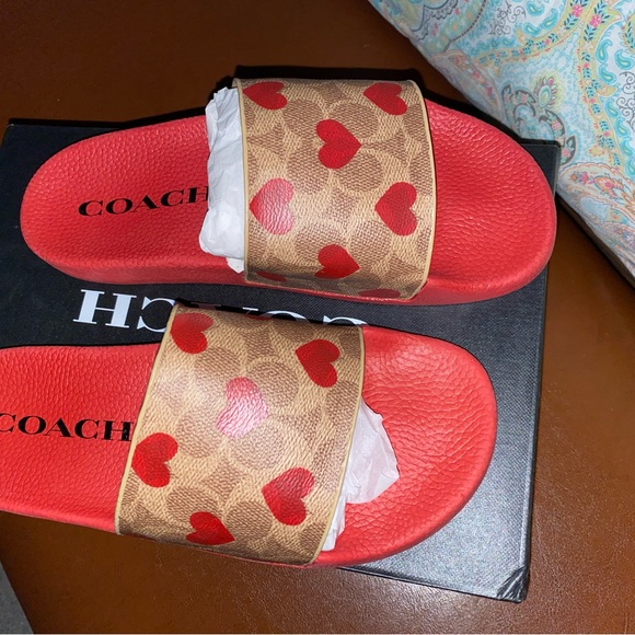 Coach Udele Valentine's Slides ❤️❤️ - Picture 3 of 8